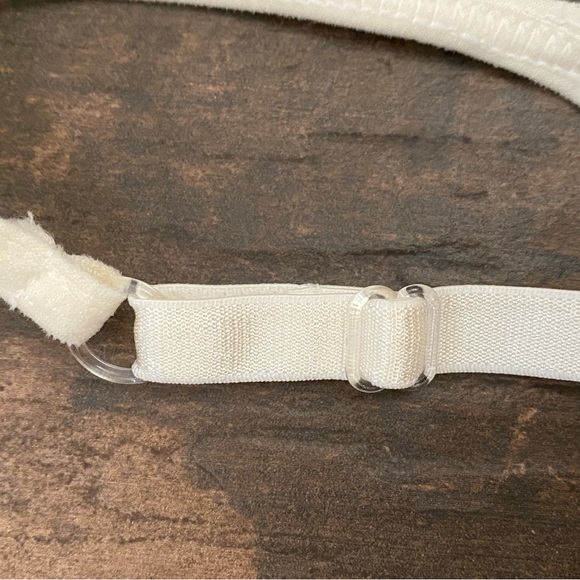 Cream Cami with Built-in Bra ~ size sm - Picture 3 of 5